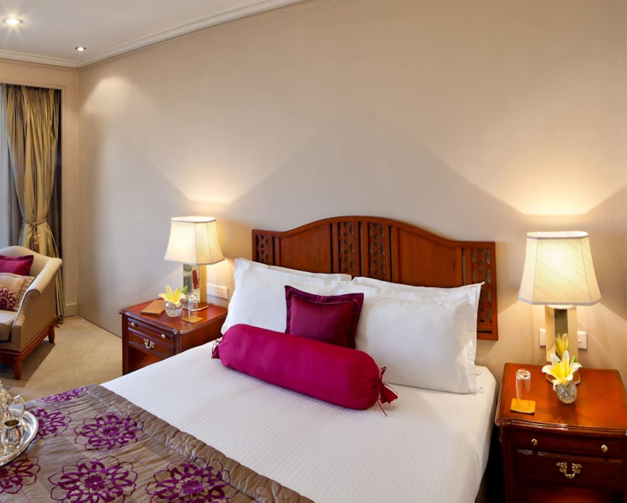 The Taj Mahal Tower, Mumbai Hotel Buitenkant foto A bedroom at the Taj Bengal