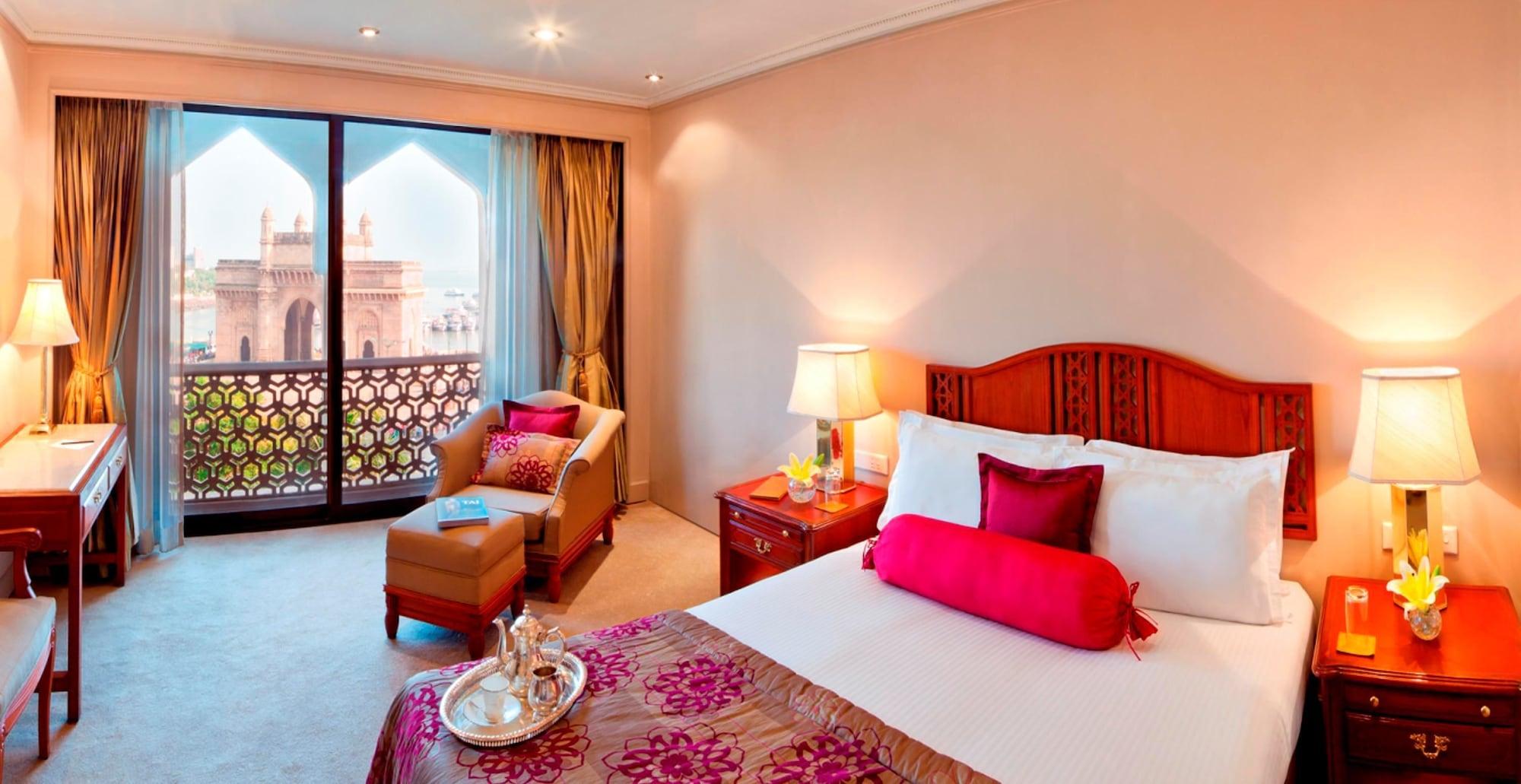 The Taj Mahal Tower, Mumbai Hotel Buitenkant foto A room at the Taj Mahal Palace
