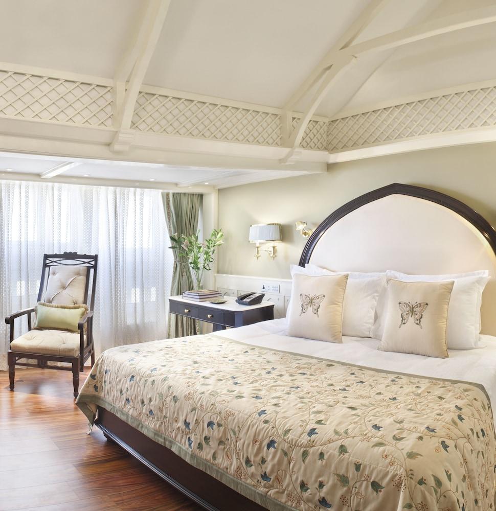 The Taj Mahal Tower, Mumbai Hotel Buitenkant foto A bedroom at the Taj Bengal